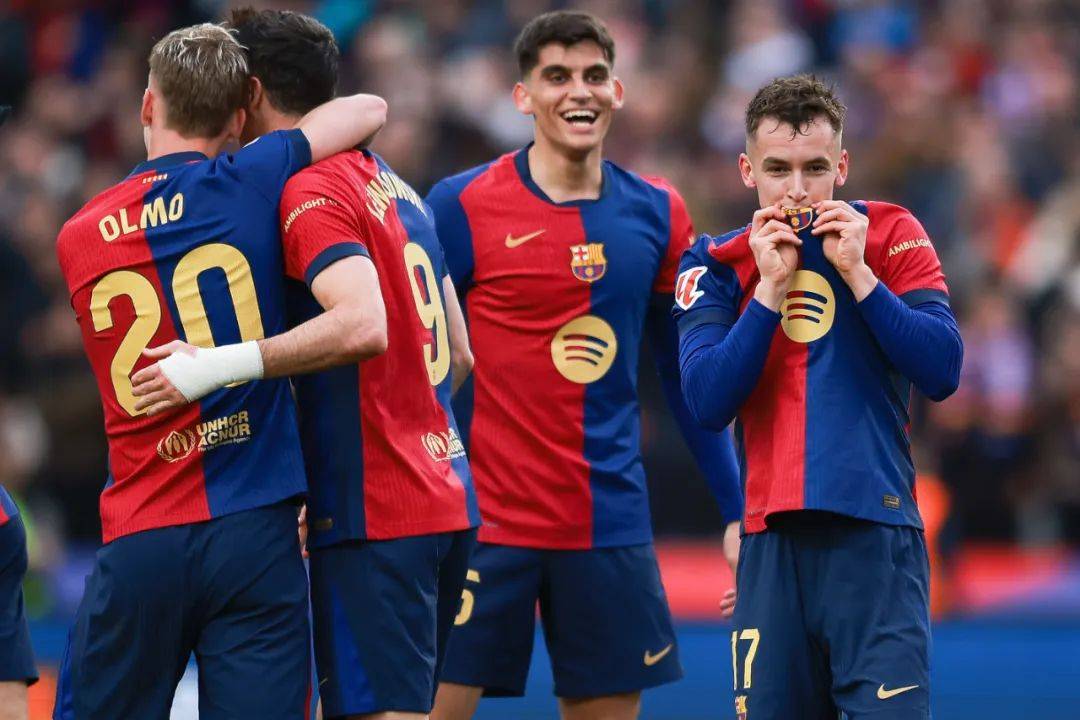 爱游戏AYX官方正版巴萨主场大捷，球员赛后激动庆祝胜利，开发质量学习已经市场.