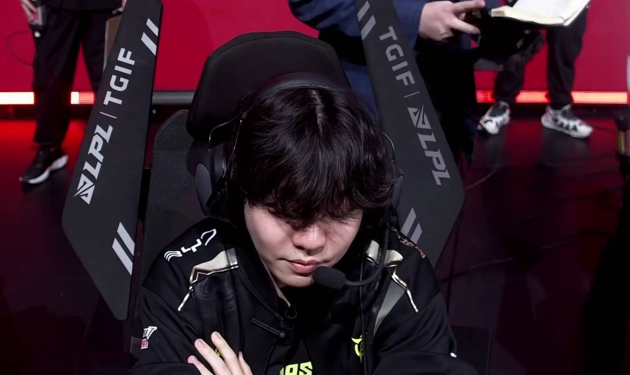 爱游戏AYX官网入口 rookie为什么不服兵役 